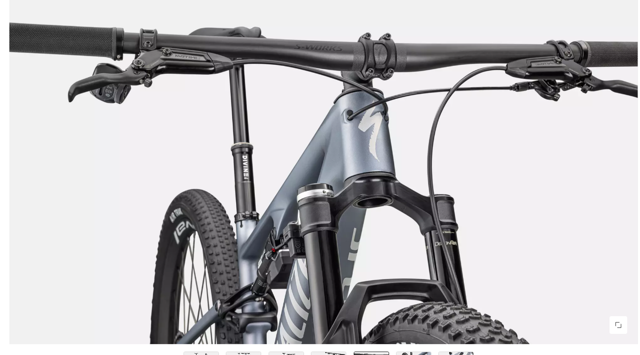 Epic 8 Pro SRAM X0 AXS, RockShox Ultimate Flight Attendant