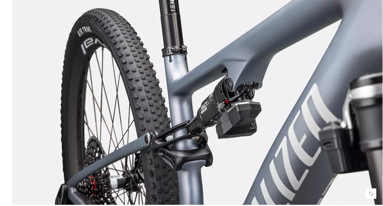 Epic 8 Pro SRAM X0 AXS, RockShox Ultimate Flight Attendant