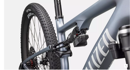 Epic 8 Pro SRAM X0 AXS, RockShox Ultimate Flight Attendant